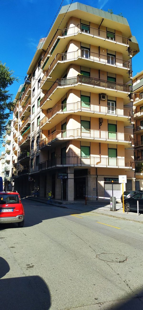 appartamento in vendita a Genova in zona Bolzaneto