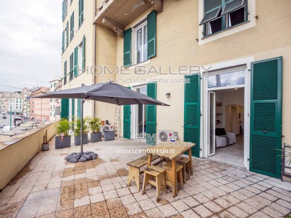 appartamento in vendita a Genova in zona Sottoripa / Maddalena / Molo