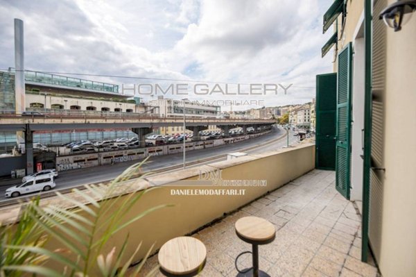 appartamento in vendita a Genova in zona Sottoripa / Maddalena / Molo