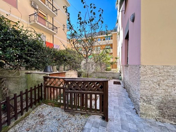 appartamento in vendita a Genova in zona Pegli