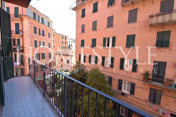 appartamento in vendita a Genova in zona Carignano