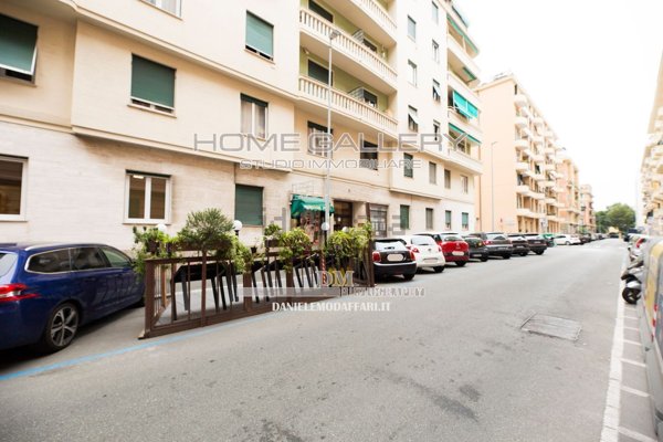 appartamento in vendita a Genova in zona Sturla