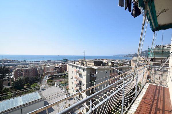appartamento in vendita a Genova in zona Palmaro / Pra'