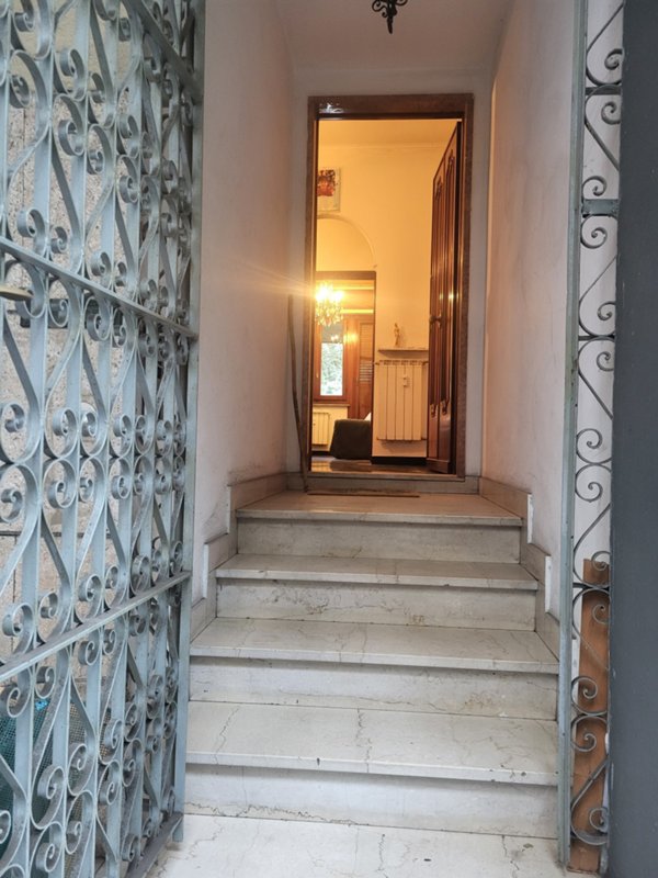 appartamento in vendita a Genova in zona Quezzi