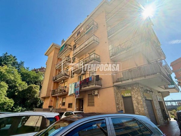 appartamento in vendita a Genova in zona Sestri Ponente