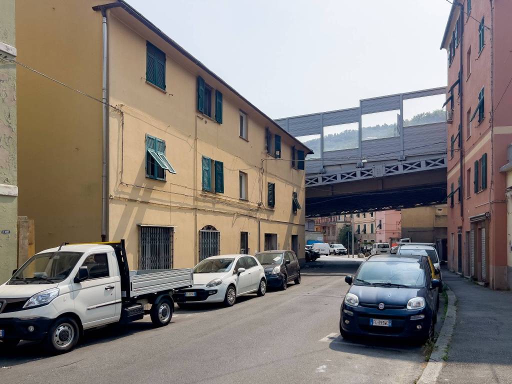 appartamento in vendita a Genova in zona Marassi