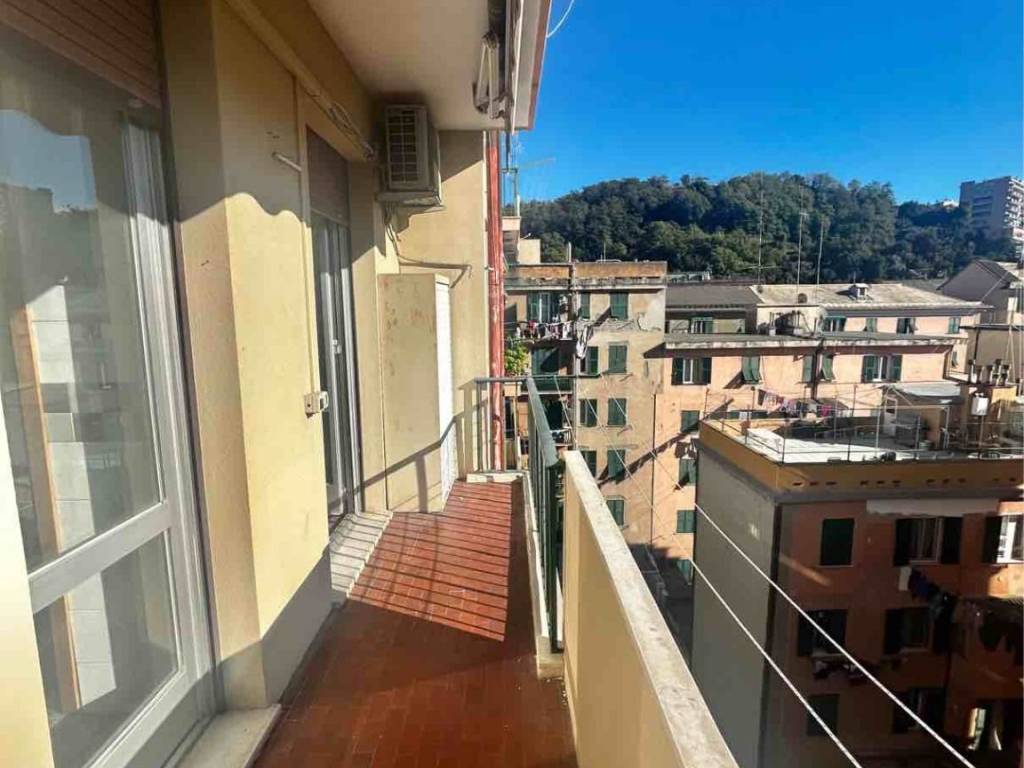appartamento in vendita a Genova in zona Sampierdarena