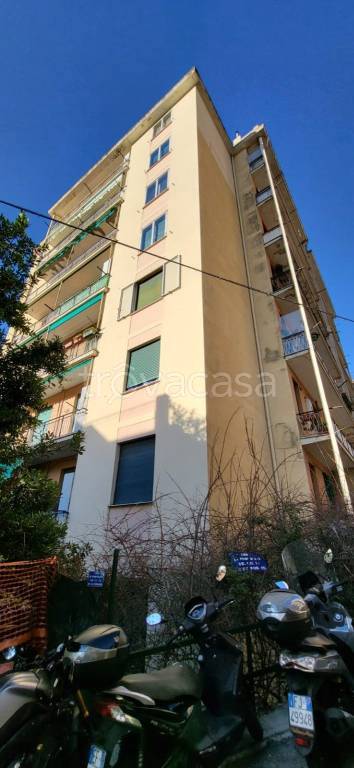 appartamento in vendita a Genova in zona Marassi