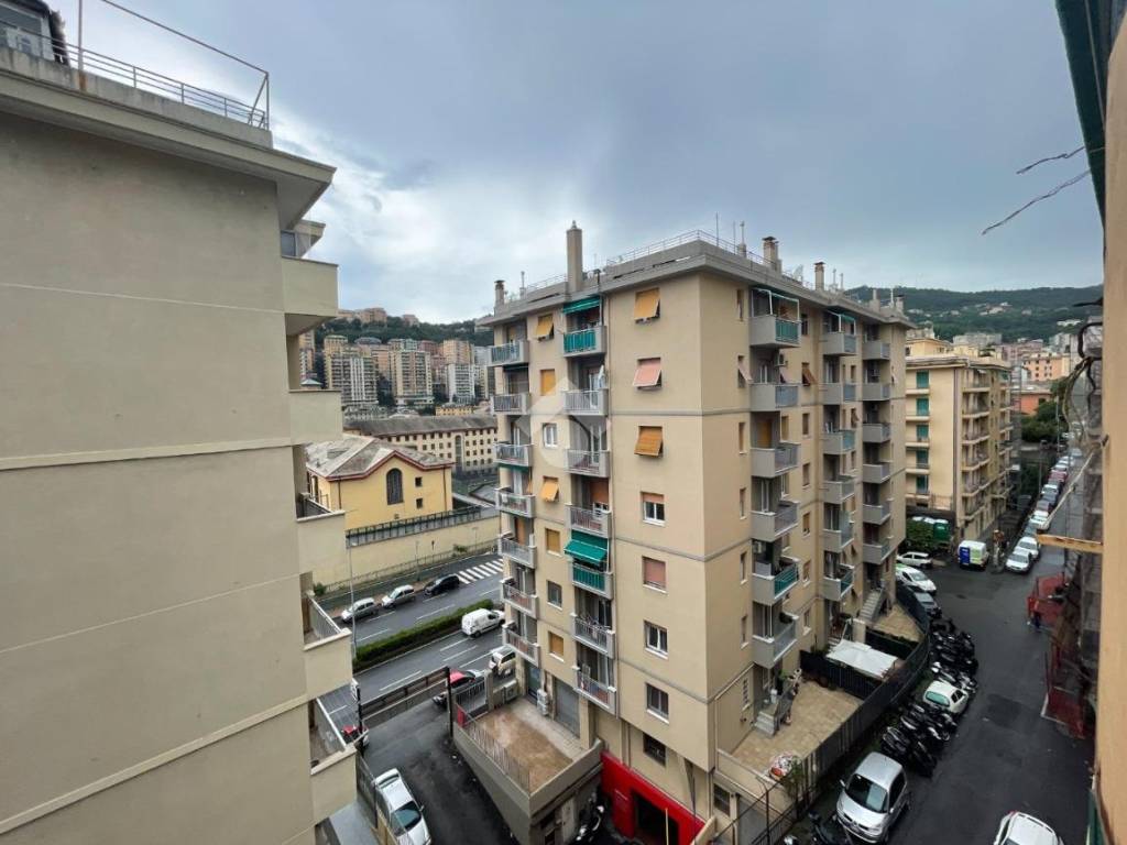 appartamento in vendita a Genova in zona Marassi