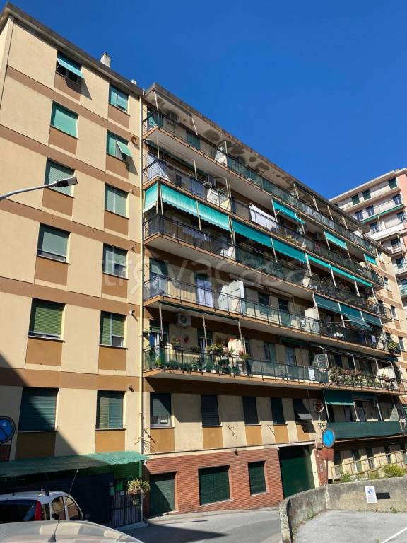 appartamento in vendita a Genova in zona Sampierdarena