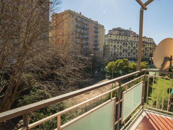 appartamento in vendita a Genova in zona Sestri Ponente