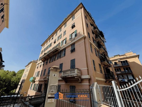 appartamento in vendita a Genova in zona Foce