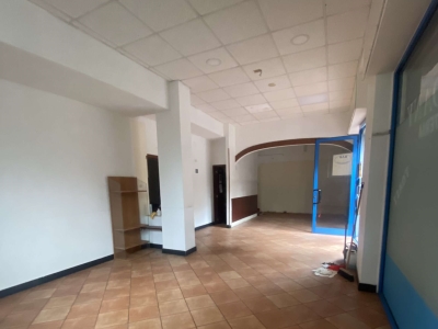 negozio in vendita a Genova in zona Sestri Ponente