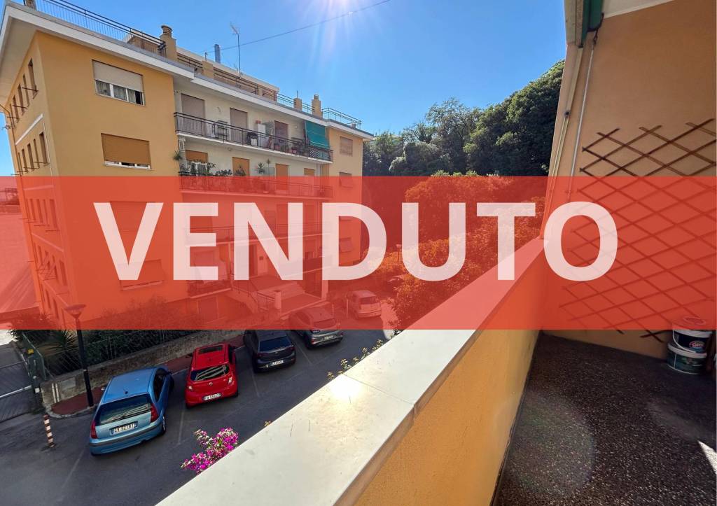appartamento in vendita a Genova in zona Pegli