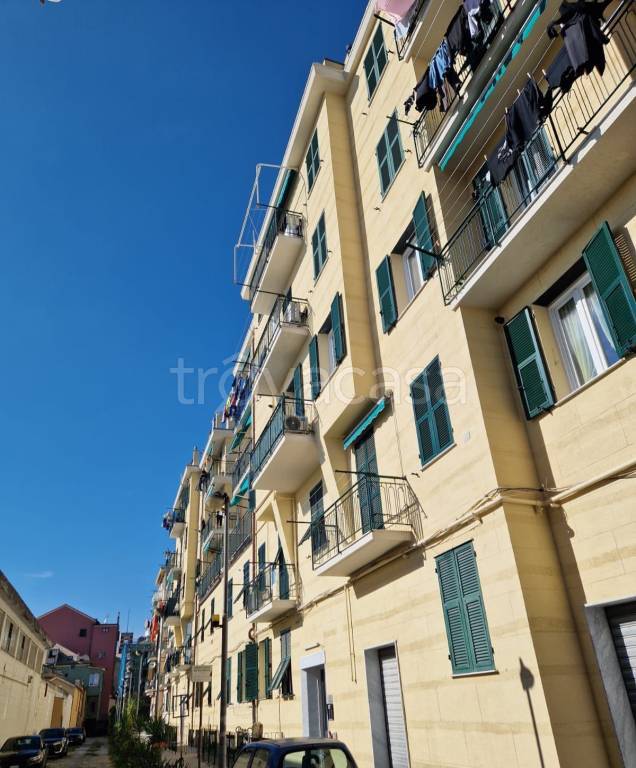 appartamento in vendita a Genova in zona Palmaro / Pra'