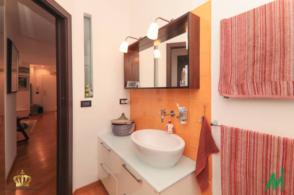 appartamento in vendita a Genova in zona Molassana