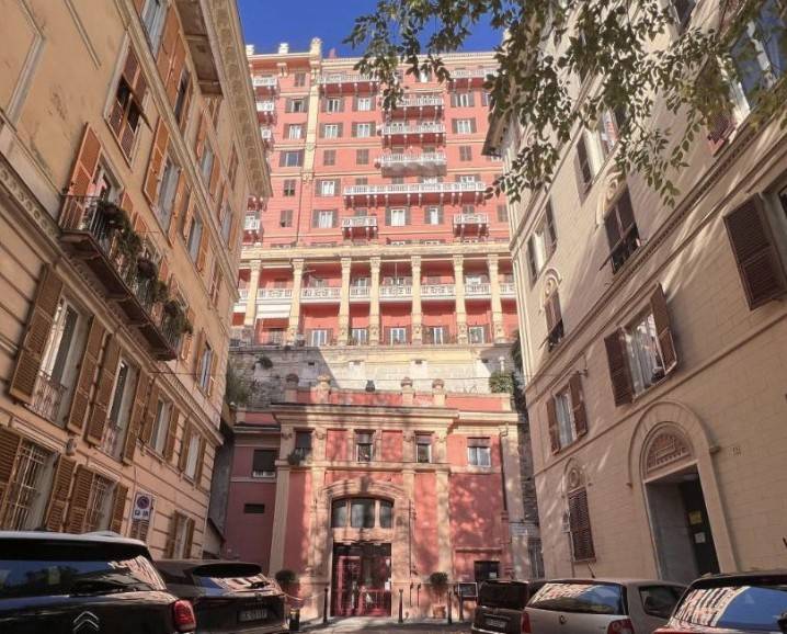 appartamento in vendita a Genova in zona Castelletto