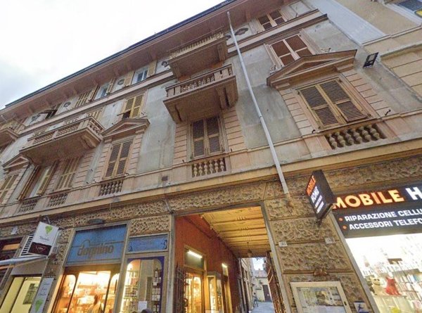 appartamento in vendita a Genova in zona Sestri Ponente