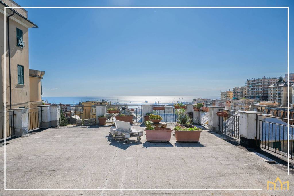 appartamento in vendita a Genova in zona Castelletto