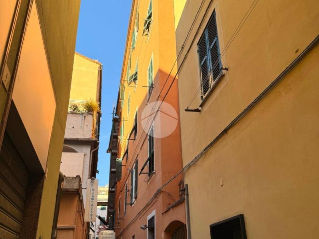 appartamento in vendita a Genova in zona Sestri Ponente