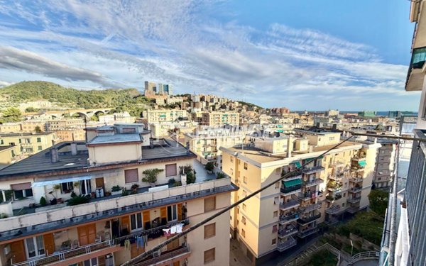 appartamento in vendita a Genova in zona Sestri Ponente