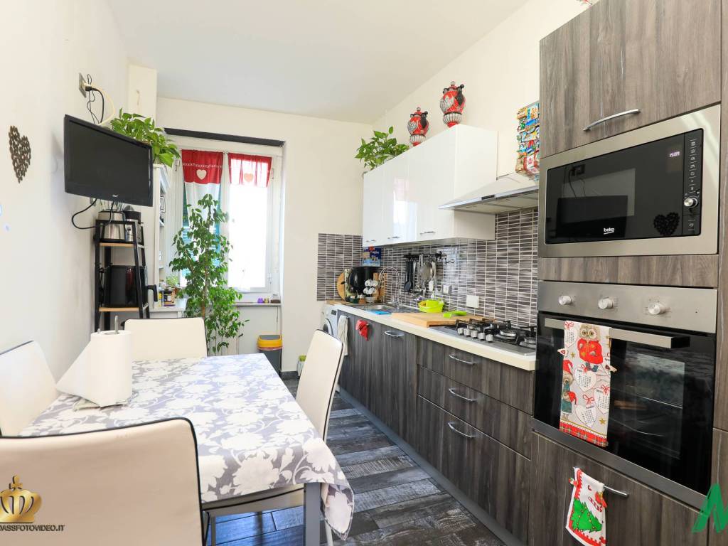 appartamento in vendita a Genova in zona Marassi