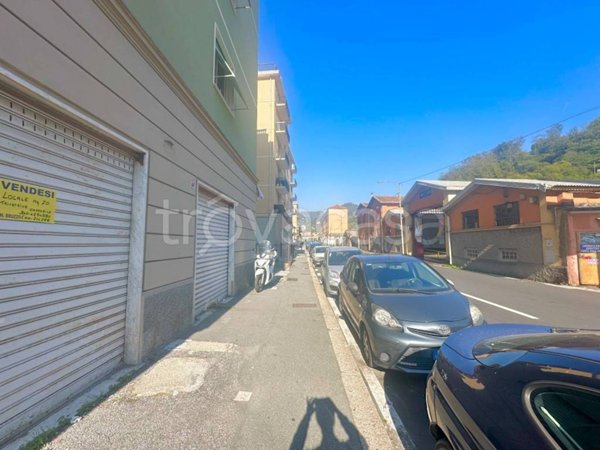 negozio in vendita a Genova in zona Pontedecimo