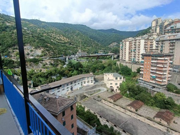 appartamento in vendita a Genova in zona Lagaccio / Granarolo