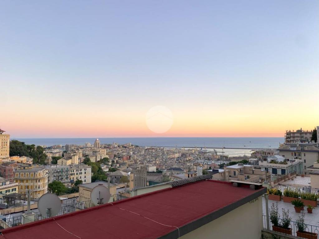 appartamento in vendita a Genova in zona Castelletto