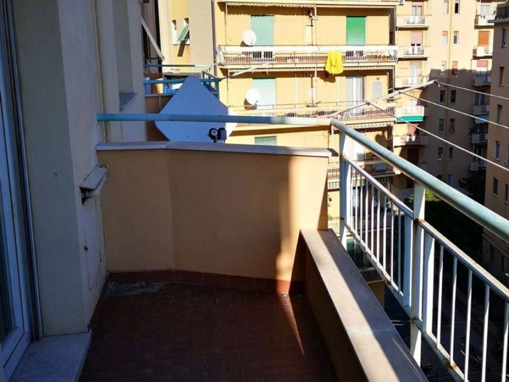 appartamento in vendita a Genova in zona Palmaro / Pra'