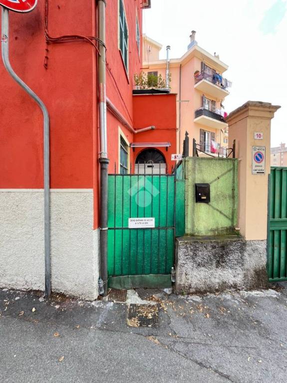 appartamento in vendita a Genova in zona Bolzaneto