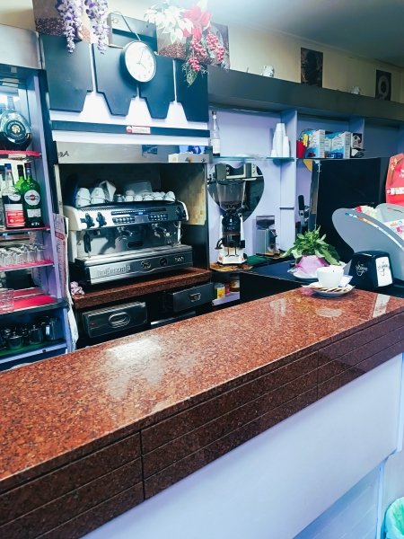 negozio in vendita a Genova in zona Staglieno