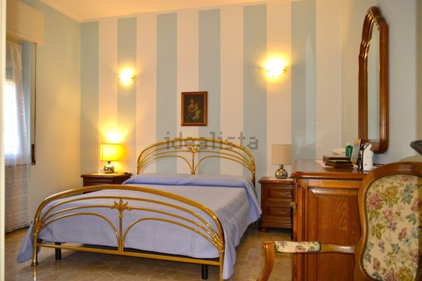 appartamento in vendita a Genova in zona Quezzi