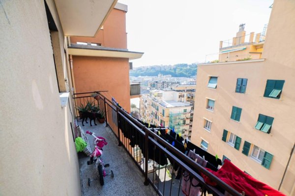 appartamento in vendita a Genova in zona Sampierdarena