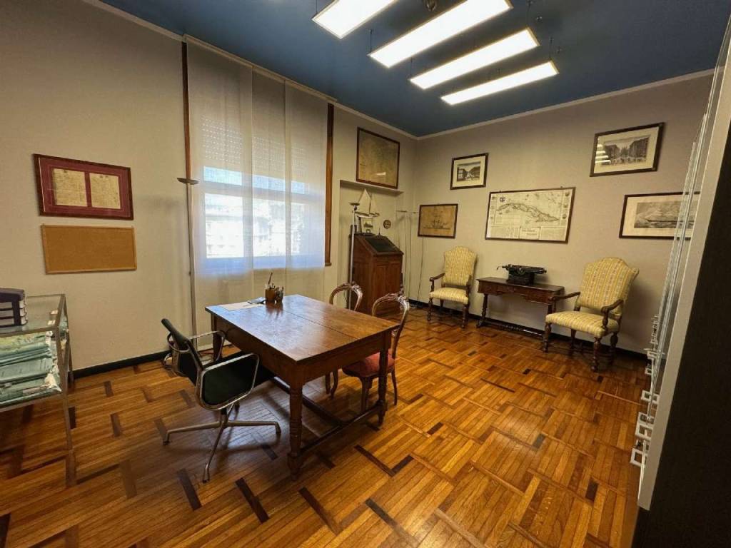 ufficio in vendita a Genova in zona Centro Storico
