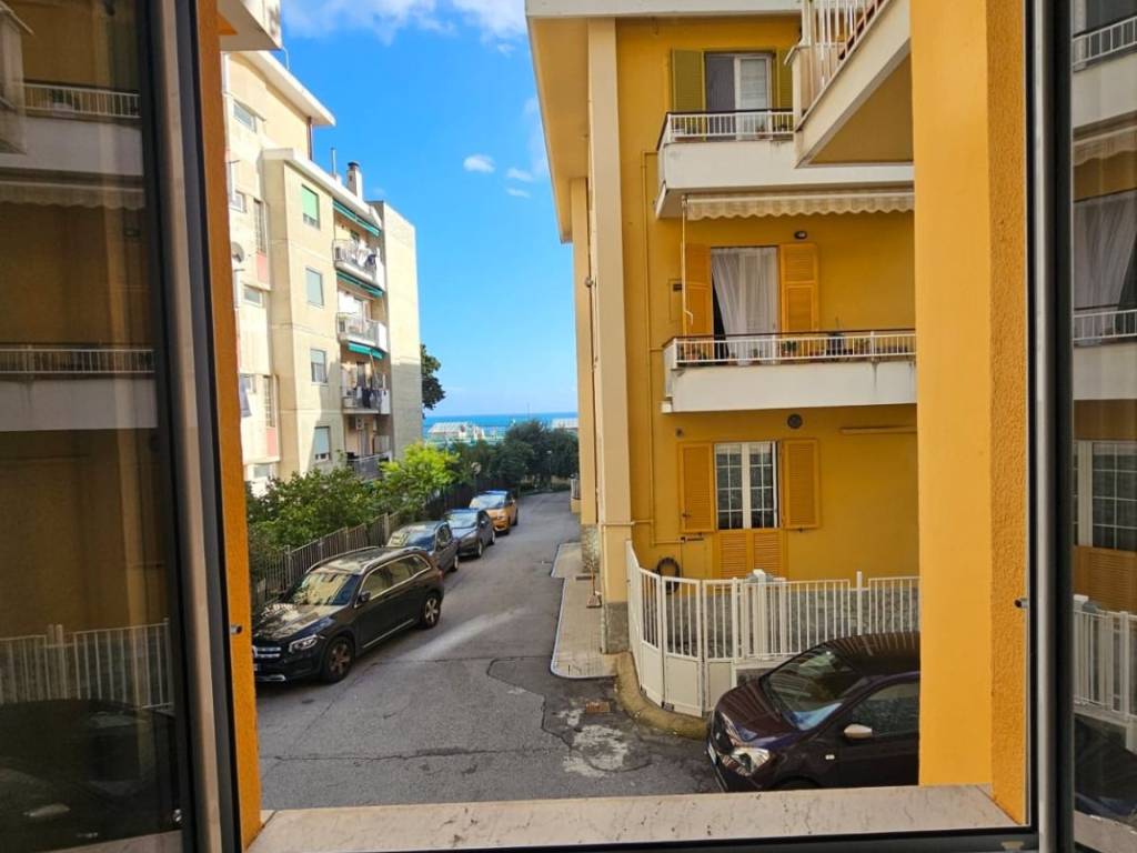 appartamento in vendita a Genova in zona Pegli