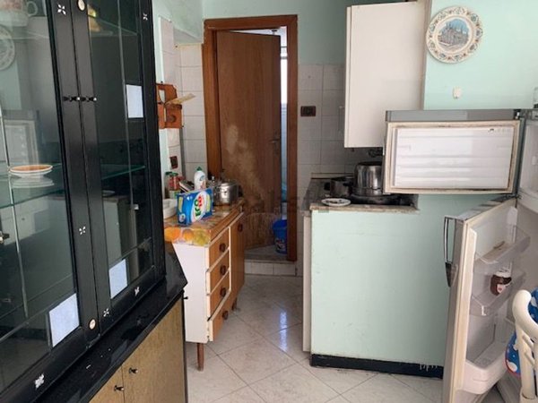 appartamento in vendita a Genova in zona Rivarolo