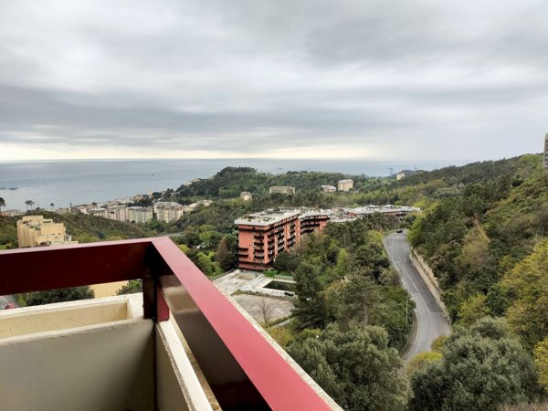 appartamento in vendita a Genova in zona Pegli