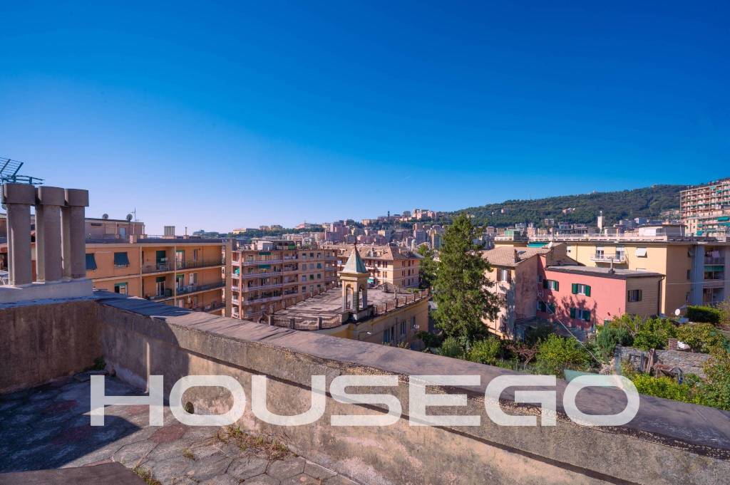 appartamento in vendita a Genova in zona Marassi