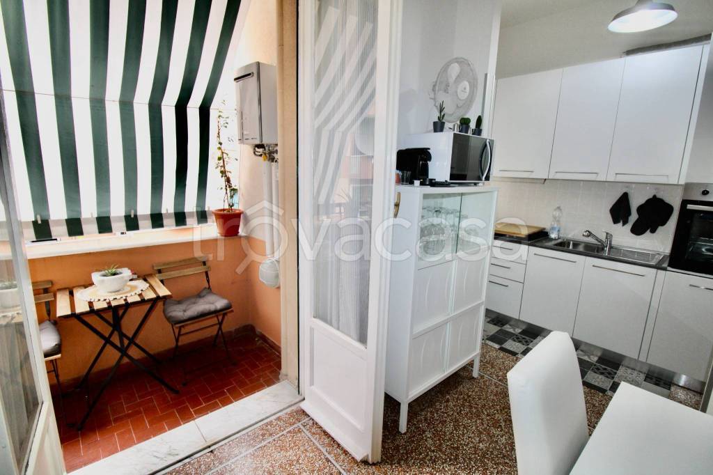 appartamento in vendita a Genova in zona Struppa