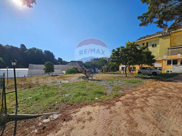 appartamento in vendita a Genova in zona Sestri Ponente