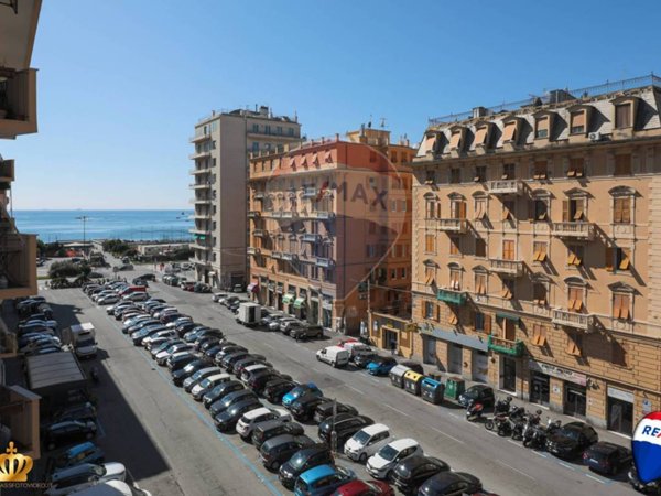 appartamento in vendita a Genova in zona Foce