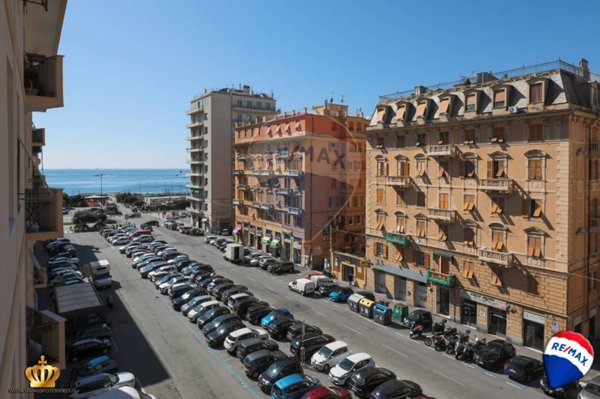 appartamento in vendita a Genova in zona Foce