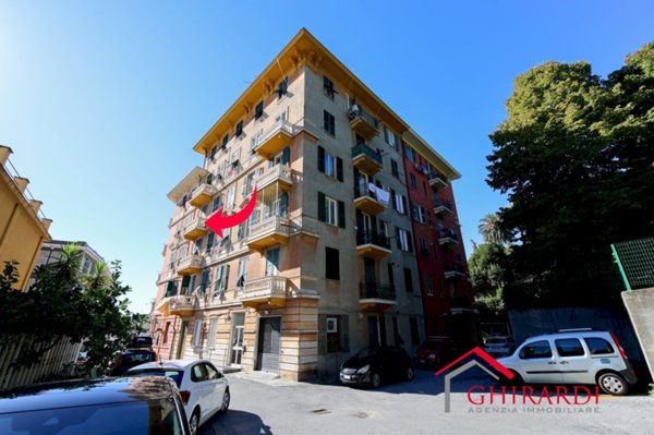 appartamento in vendita a Genova in zona Sestri Ponente