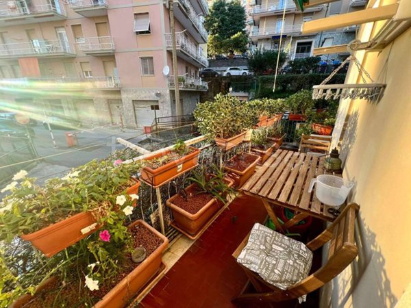 appartamento in vendita a Genova in zona Sestri Ponente