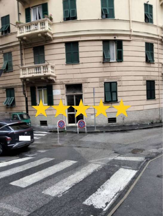 appartamento in vendita a Genova in zona Sestri Ponente