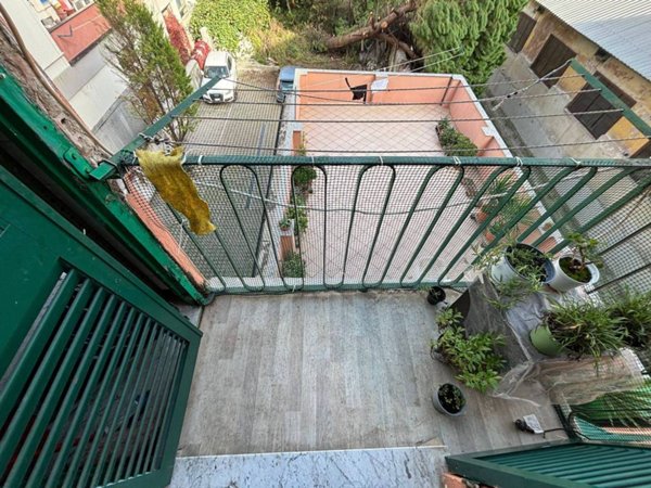 appartamento in vendita a Genova in zona Sestri Ponente