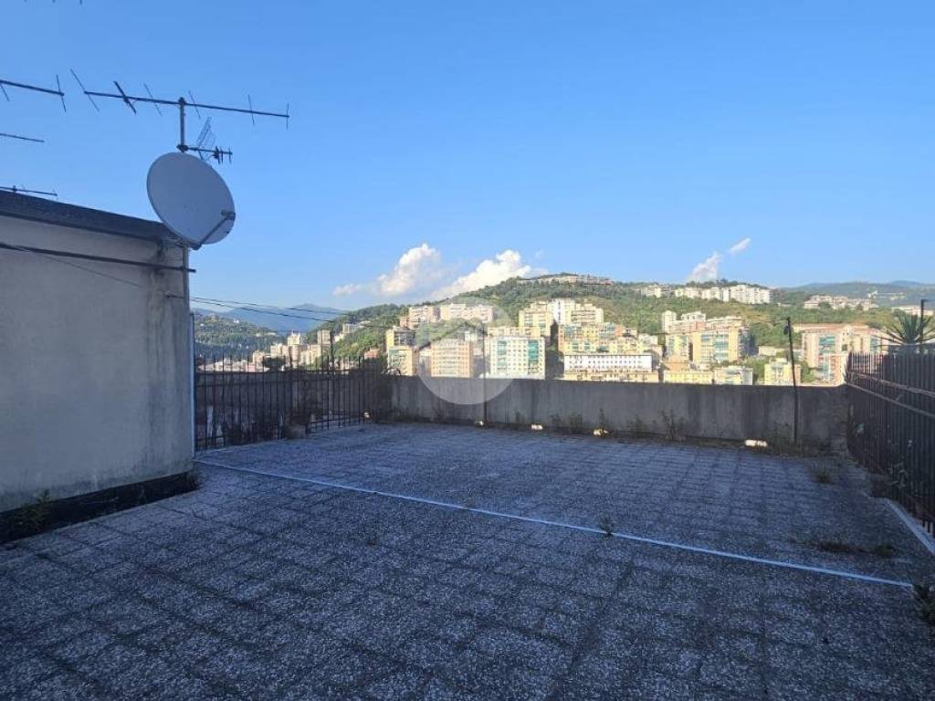 appartamento in vendita a Genova in zona Marassi