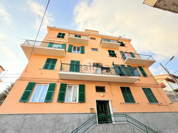 appartamento in vendita a Genova in zona Sestri Ponente