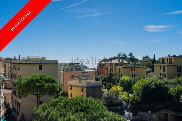appartamento in vendita a Genova in zona Quarto dei Mille